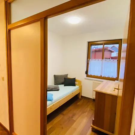 An Den Erlewiesen, 3sz, 85qm, Kamin * Schleusingen